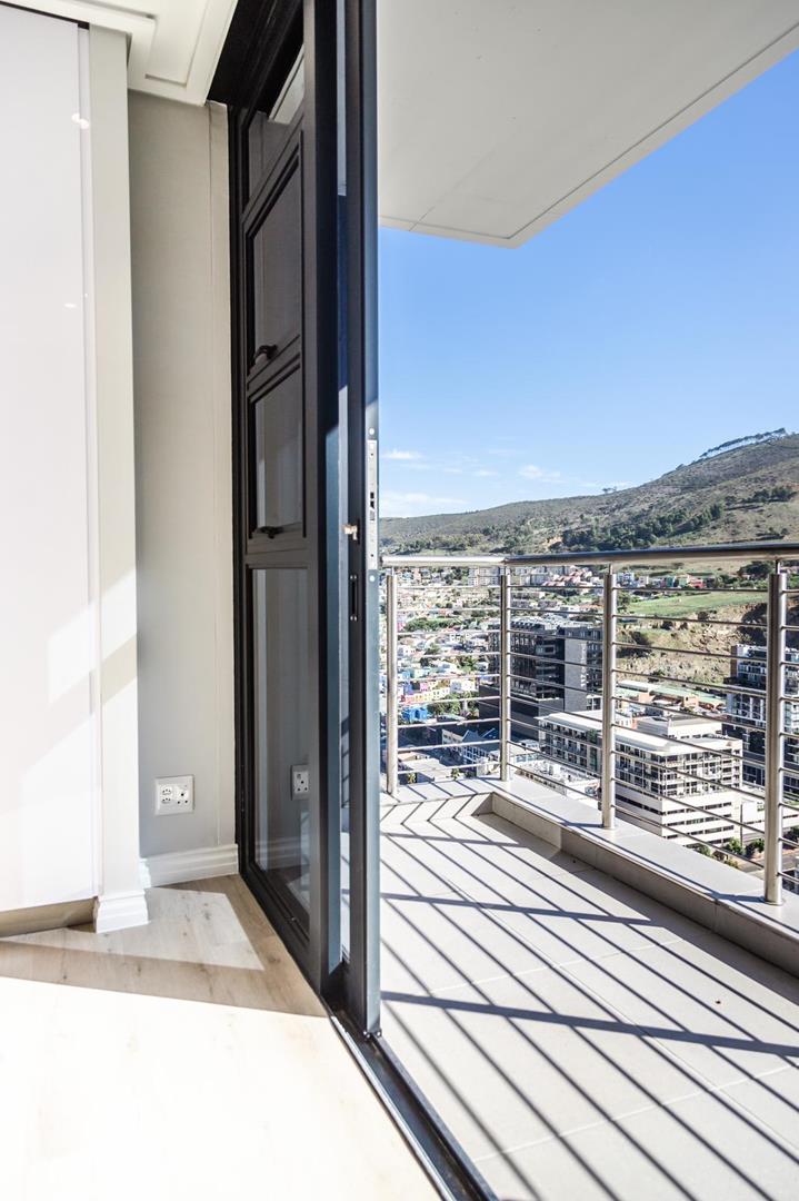 2 Bedroom Property for Sale in Foreshore Western Cape